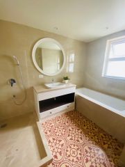 Sample Villa - Bathroom